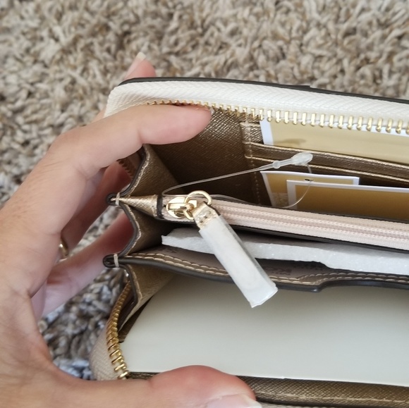 Michael Kors wristlet wallet - Picture 7 of 8